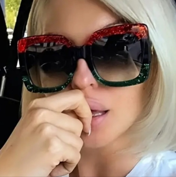 DAISY SQUARE COLOR BLOCK DRAMATIC SUNGLASSES NWOT - Picture 3 of 4